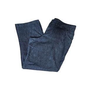 Womens Lee natual fit wide leg pants size 16.